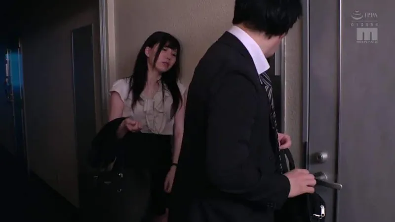 Bà xã nhà đối diện nhận nhầm tôi là ông xã trong một hôm say xỉn